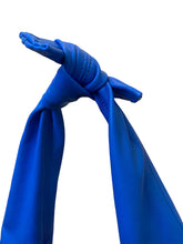 Load image into Gallery viewer, Halfmoon Bag
